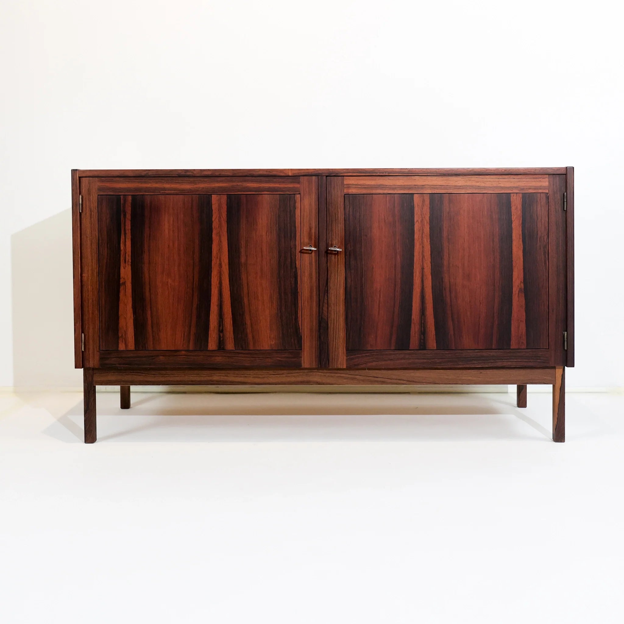 SIDEBOARDS