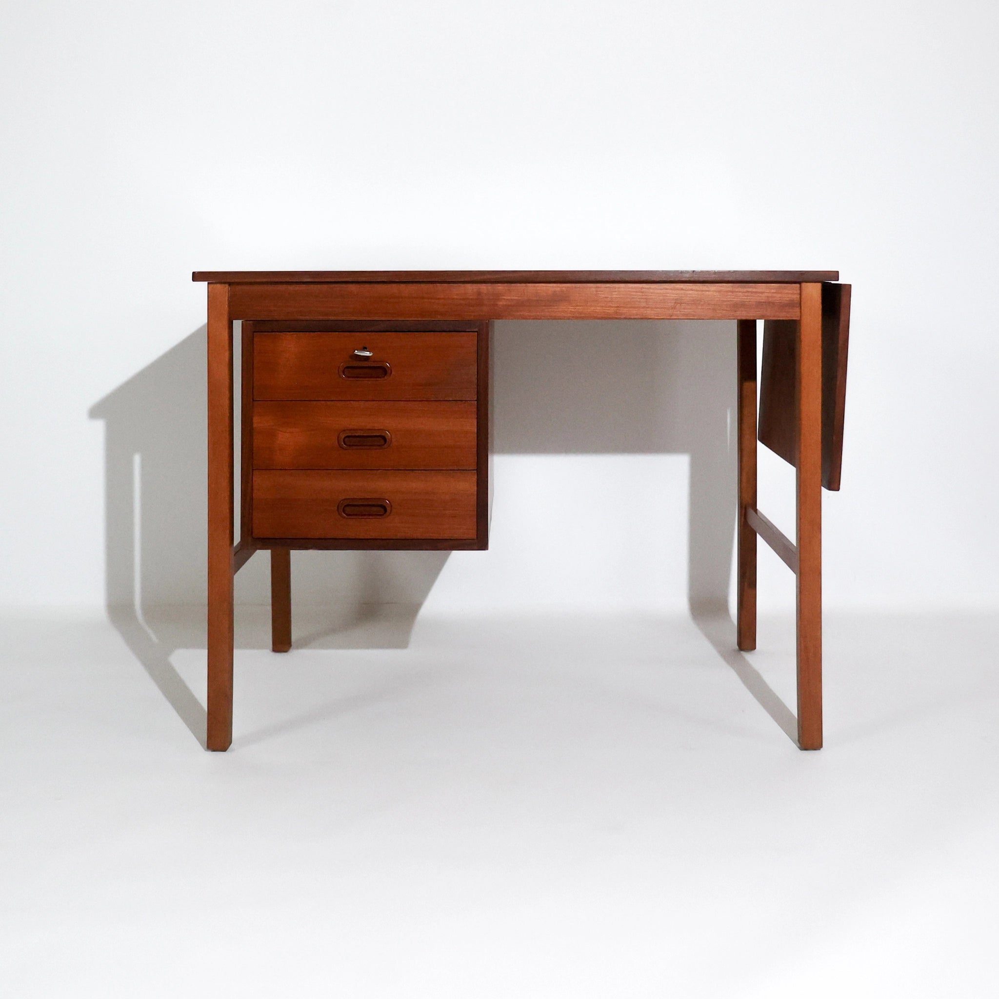 Extendable Mid-Century Scandinavian Teak Desk with Movable Drawers