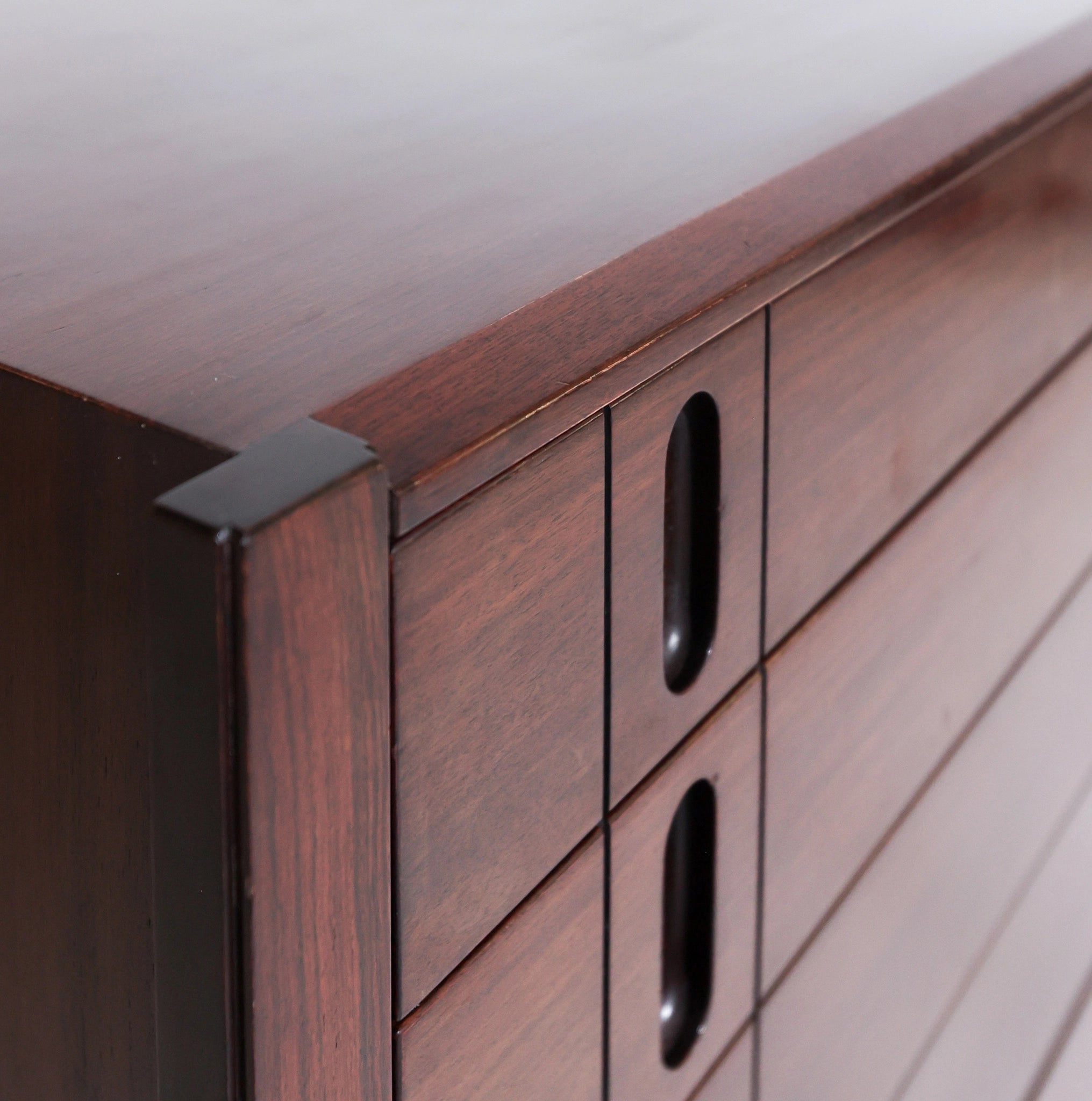 Mid-Century Italian Walnut Chest of Drawers by Giovanni Ausenda for Stilwood, 1960s