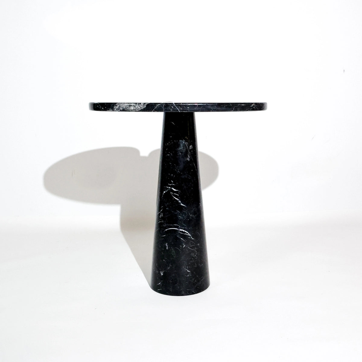 Mesa Auxiliar Vintage Eros de Mármol de Angelo Mangiarotti para Skipper, Marquina Negro, Italia, Años 70