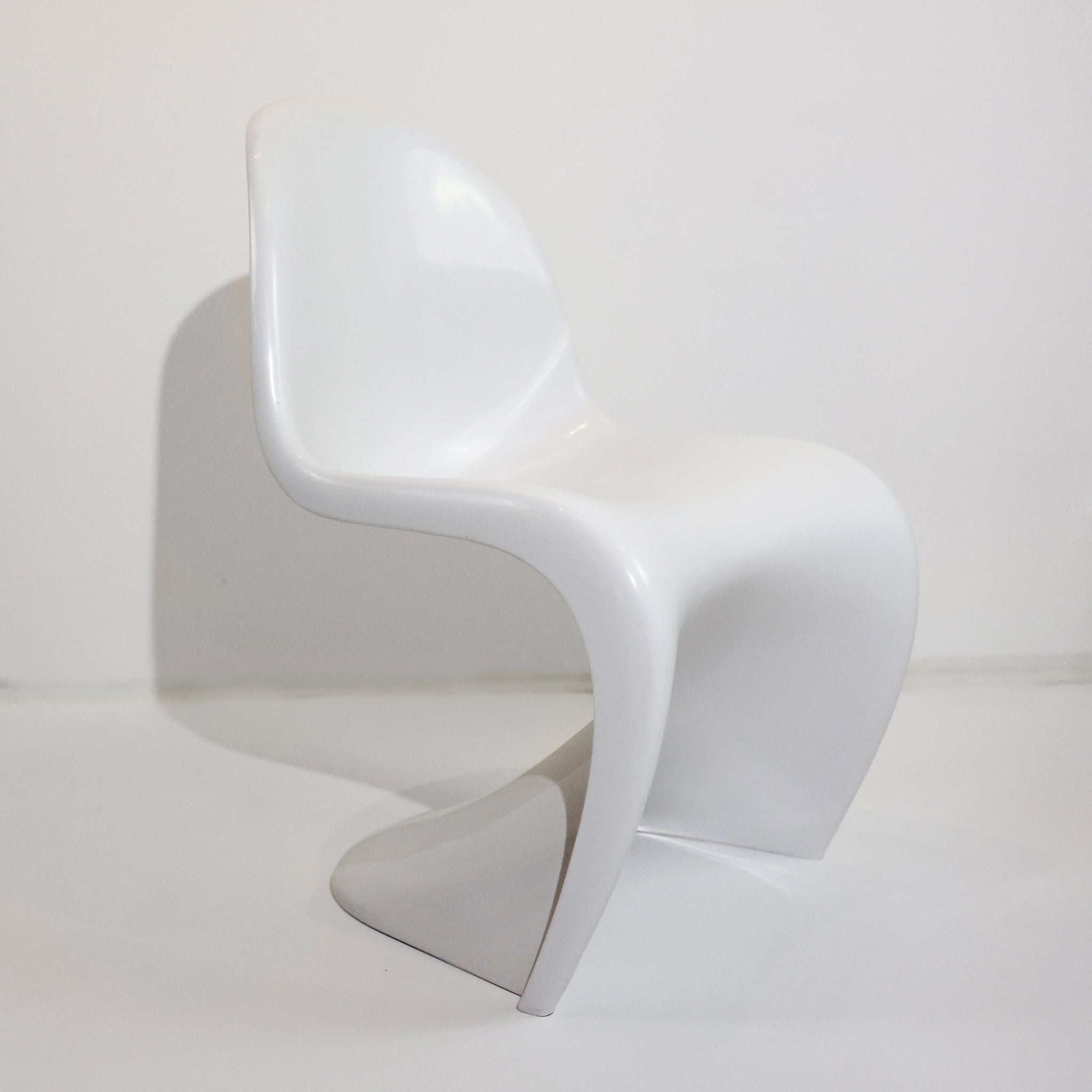 White Verner Panton S-Chair – 1971 Herman Miller Edition