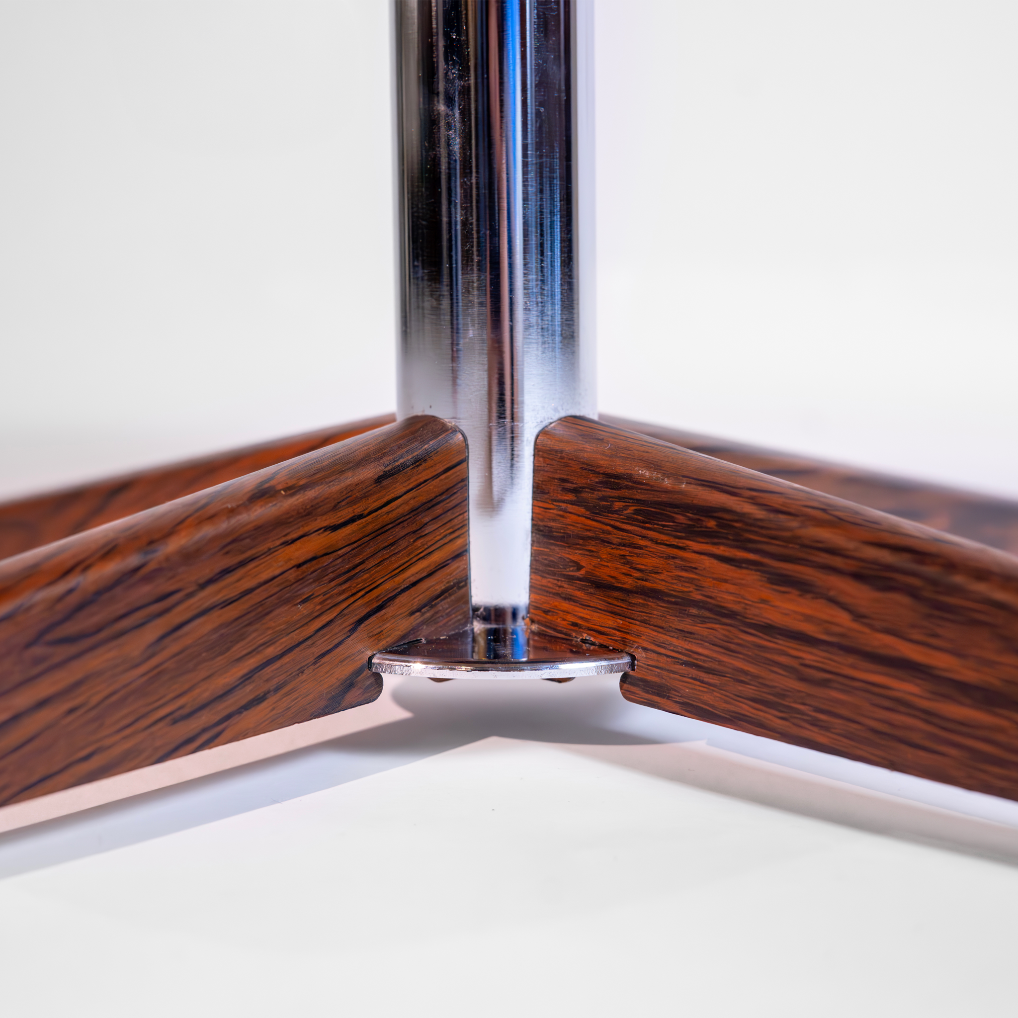 Otoman Danés Giratorio de los Años 70 en Piel Lisa Color Brandy con Base Metálica