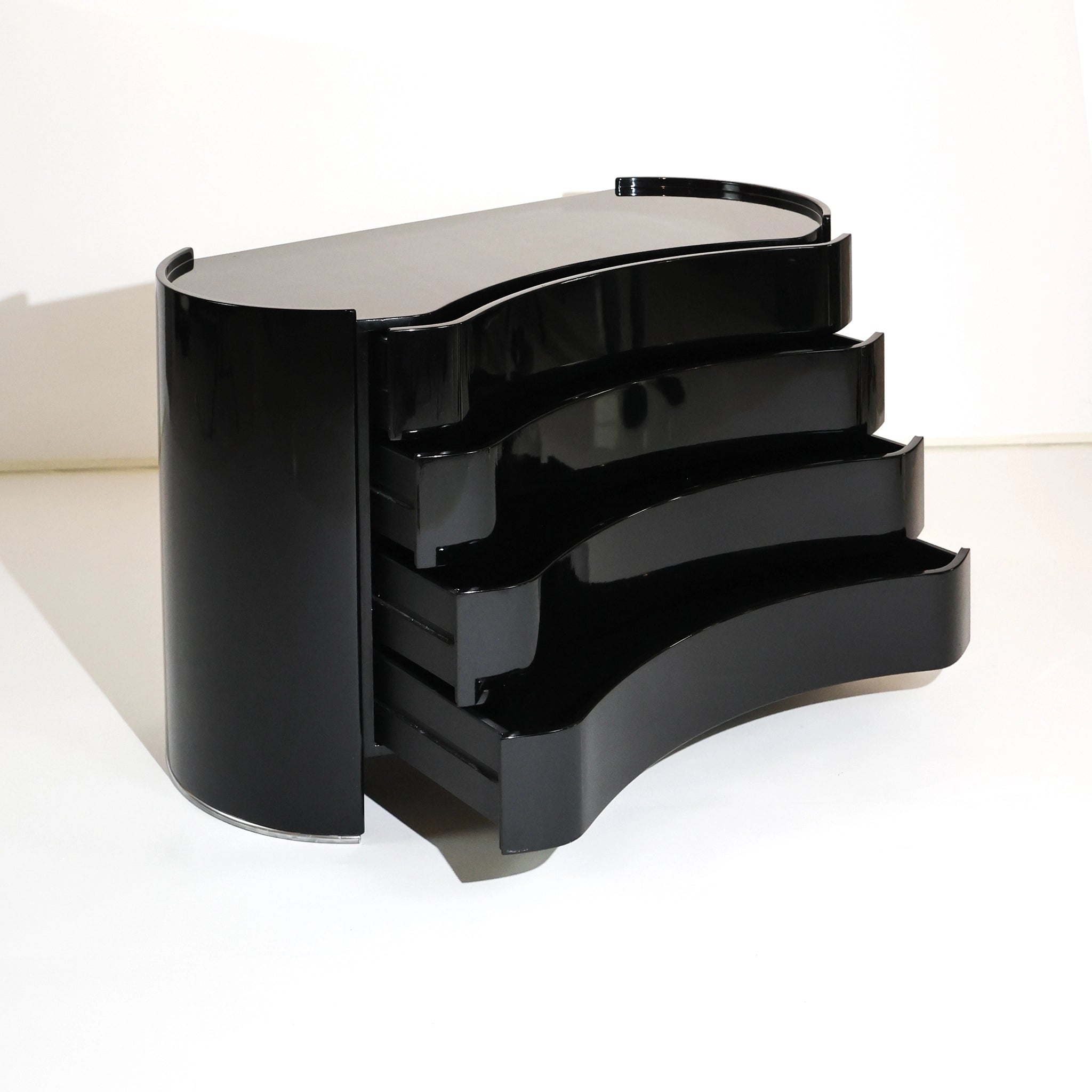 "Aiace" Black Curved Chest of Drawers by Benatti, Italy, 1970s