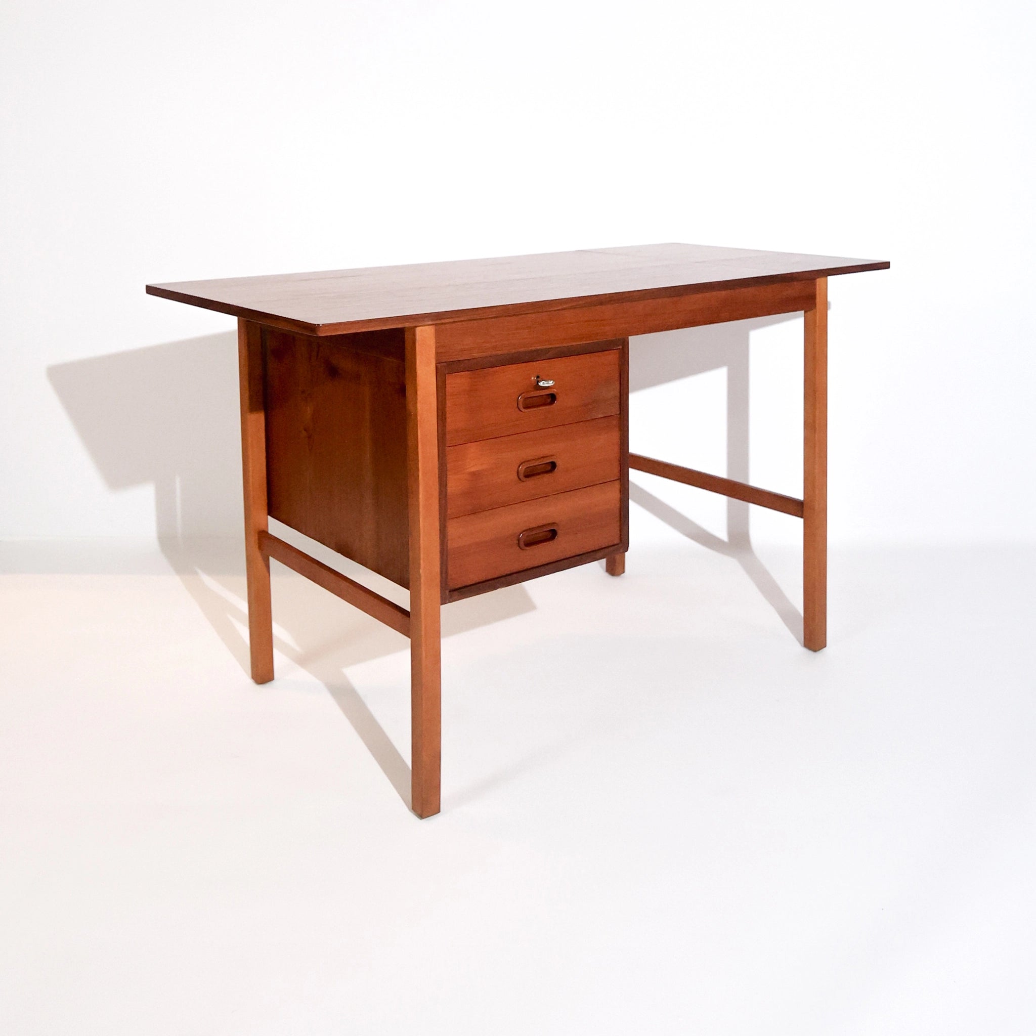 Extendable Mid-Century Scandinavian Teak Desk with Movable Drawers