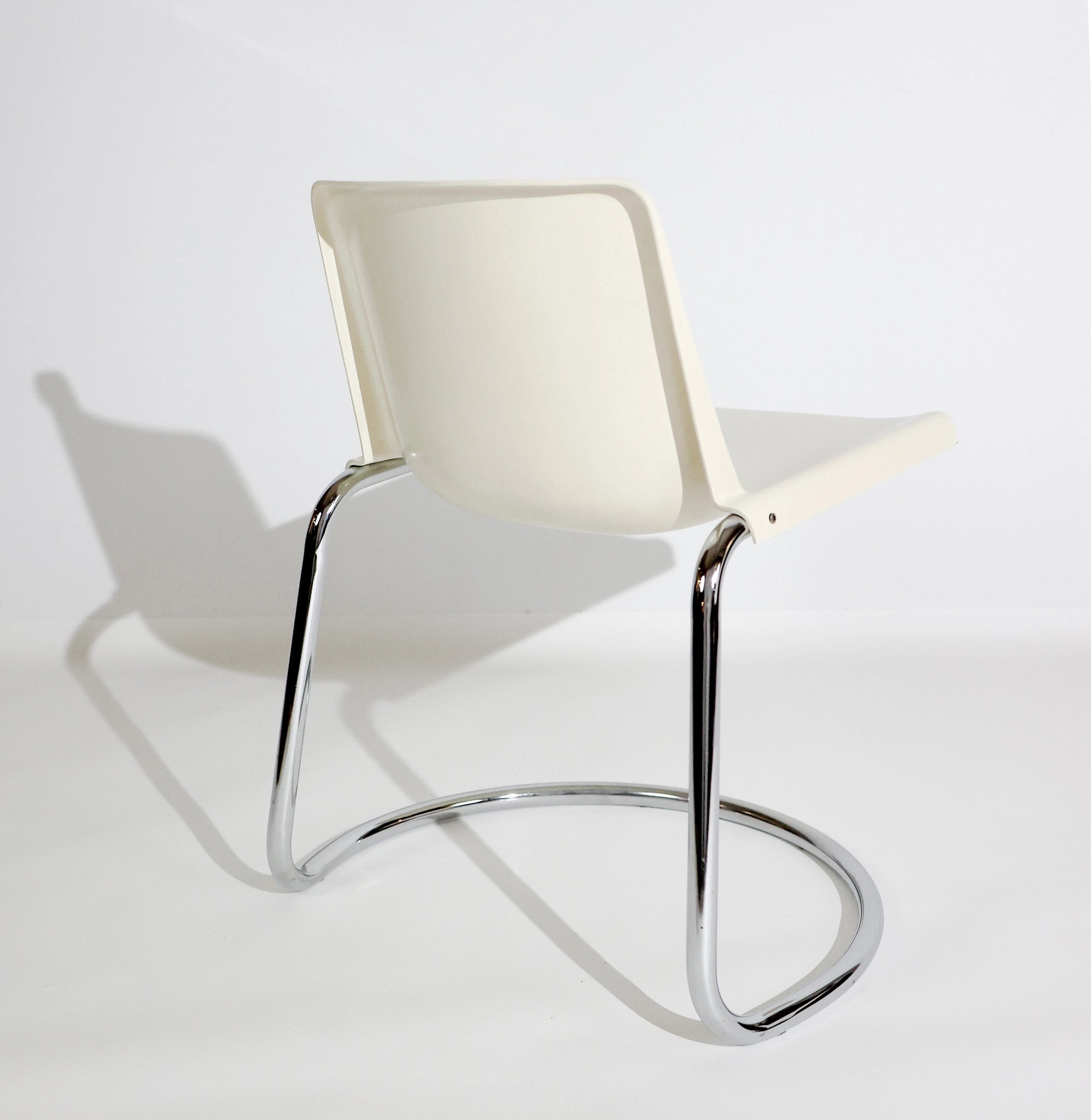 Giotto Stoppino Alessia Chair for Driade, Italy 1970s – White ABS & Chrome
