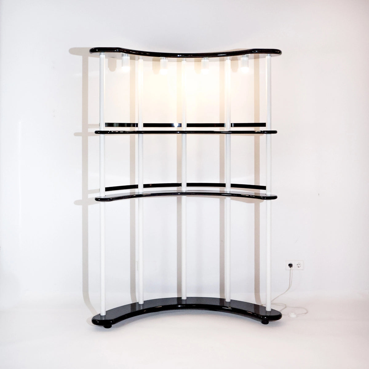Mueble Bar Vintage de Guzzini para Stilglass Donati, Negro y Blanco, Italia, Años 70