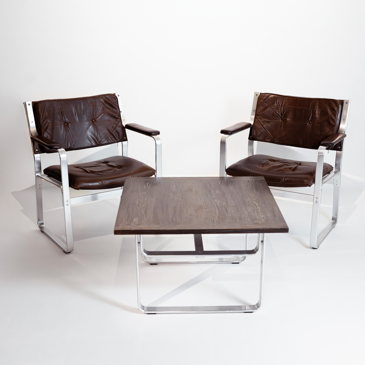 Conjunto Excepcional de Dos sillones y Mesa de Centro de Ekselius para JOC, Suecia, década de 1970.